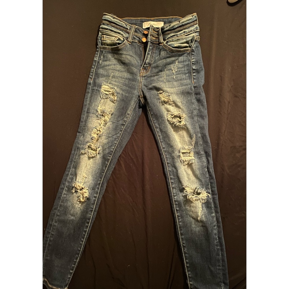 KanCan Ripped Skinny Jeans